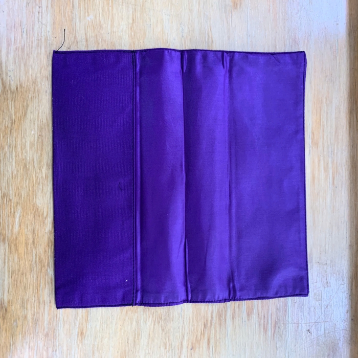Magnetic research bag